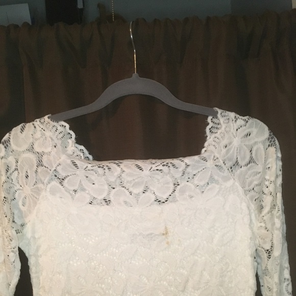 Cream lace dress - Picture 2 of 5